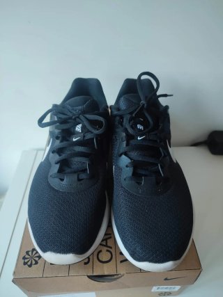 Nike Revolution unisex Talla 40