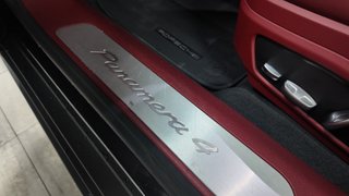 PORSCHE Panamera 4 EHybrid