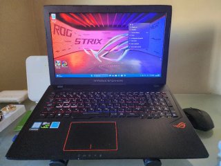 Portátil Asus ROG strix Gaming, potente i7,12gb,2t