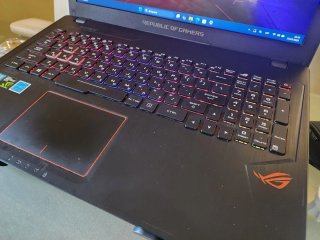 Portátil Asus ROG strix Gaming, potente i7,12gb,2t