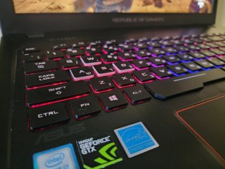 Portátil Asus ROG strix Gaming, potente i7,12gb,2t