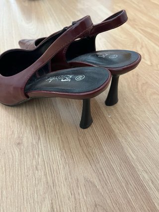 Zapatos de tacón burdeos talla 40