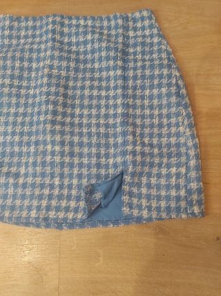 Falda corta cuadros azul y blanco