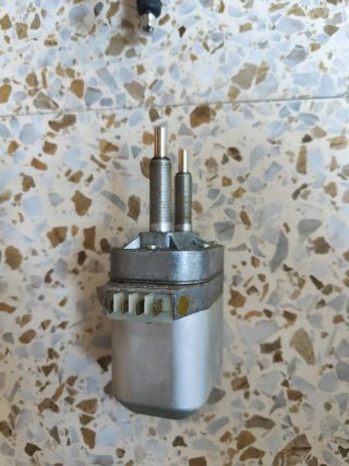 Motor limpiaparabrisas DOGA