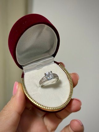 Anillo plata con cristal grande