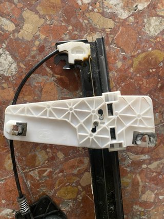 Elevalunas Jeep Grand Cherokee 2002 (sin motor)