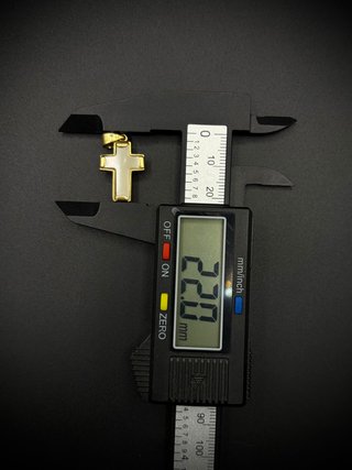COLGANTE CRUZ DE ORO CON NACAR 18K 2,78GR