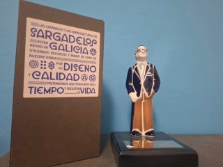 Figura Sargadelos.D.Gonzalo Torrente Ballester