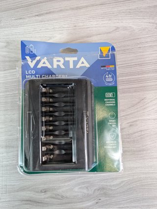 Caricabatterie VARTA per batterie AA/AAA