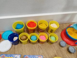 Play-Doh Kitchen Creations - Máquina de Cupcakes