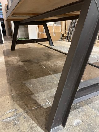 Tavoli industriali in ferro e legno