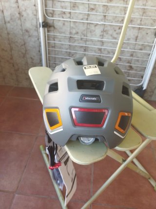 Casco Bikemate con Intermitentes LED