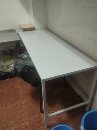 Mesa de acero