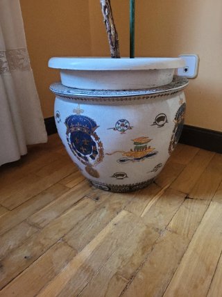 Macetero de cerámica con diseño