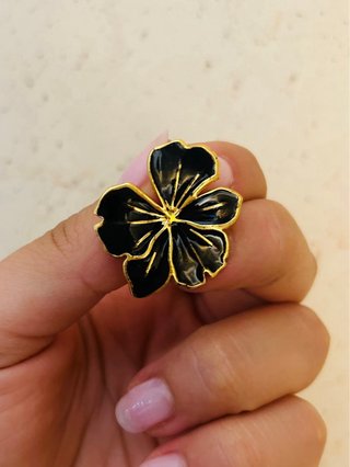Orecchini donna fiore nero e oro