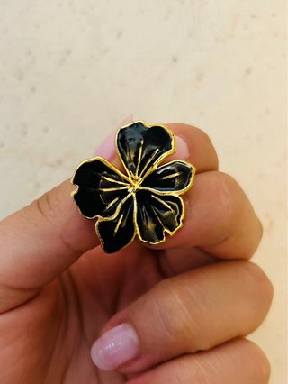 Orecchini donna fiore nero e oro