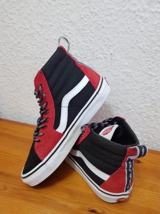 Zapatillas Vans SK8-Hi Negras y Rojas