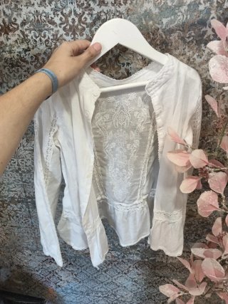 PRECIOSA Blusa niña blanca con encaje