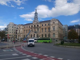 Local comercial en alquiler en Casco Viejo en Bilbao