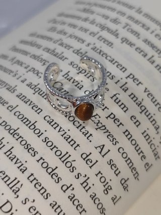 Anillo con piedra ojo de tigre