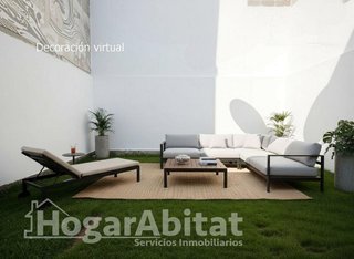 Chalet en venta en Avda. de Abril. - 9 de octubre en Sagunto