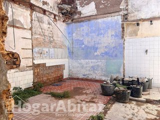 Chalet en venta en Avda. de Abril. - 9 de octubre en Sagunto