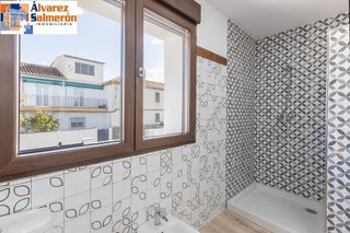 Chalet en venta en Zubia (La)