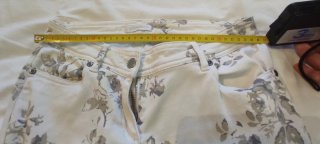 Pantaloni a gamba dritta fantasia floreale