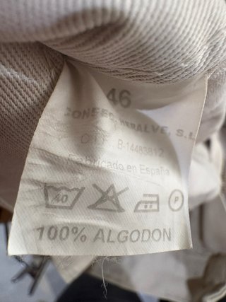 Pantalón beige hombre