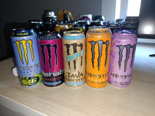 5 lattine Monster Energy