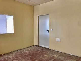 Nave industrial en venta en Valencina de la Concepción