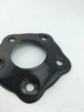 TAPA TRASERA DE CADENA CARBONO DUCATI HYPERMOTARD