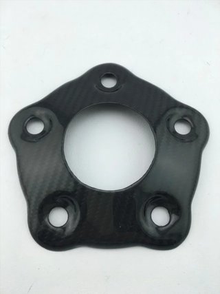 TAPA TRASERA DE CADENA CARBONO DUCATI HYPERMOTARD