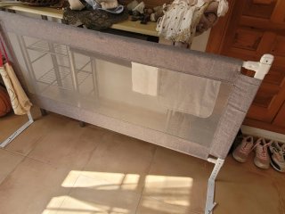 Barrera de seguridad para cama infantil