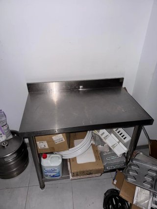 Mesa de acero inoxidable
