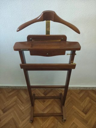 Galán de noche de madera