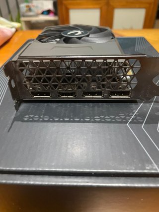 RTX 3050 8GB ZOTAC GAMING COMO NUEVA