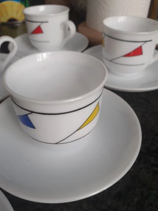 Juego 6 tazas y platos/5 cm X 6 cm