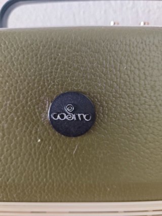 Tocadiscos Vintage Cosmo Verde y Beige
