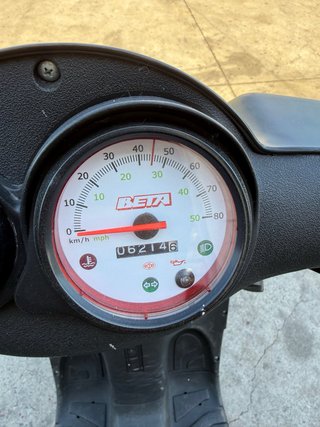 Beta ARK Scooter Negro/Rojo