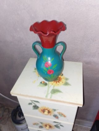 Vaso floreale decorato a mano