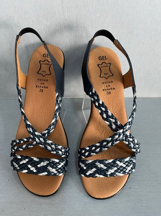 Sandalias Piel Talla 38 Azul y plata nuevas