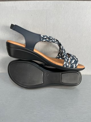 Sandalias Piel Talla 38 Azul y plata nuevas