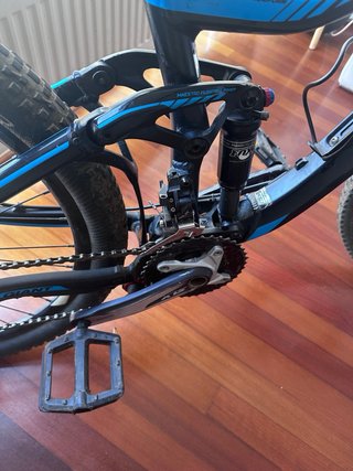 Bicicleta Giant Doble Suspensión Montaña