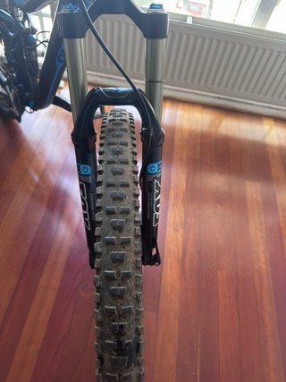 Bicicleta Giant Doble Suspensión Montaña