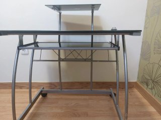 Tavolo da scrivania in vetro temperato nero