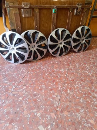 Tapacubos de coche negros (4 unidades)