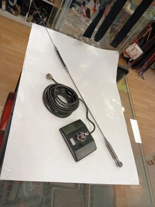 Emisora CB Albrecht AE4400 + Antena