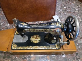 Máquina de coser Singer antigua