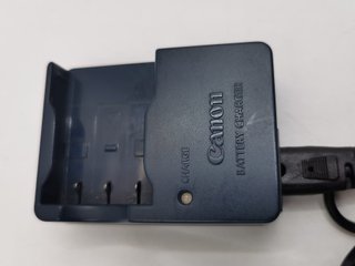 Canon IXUS 400 para reparar + Accesorios